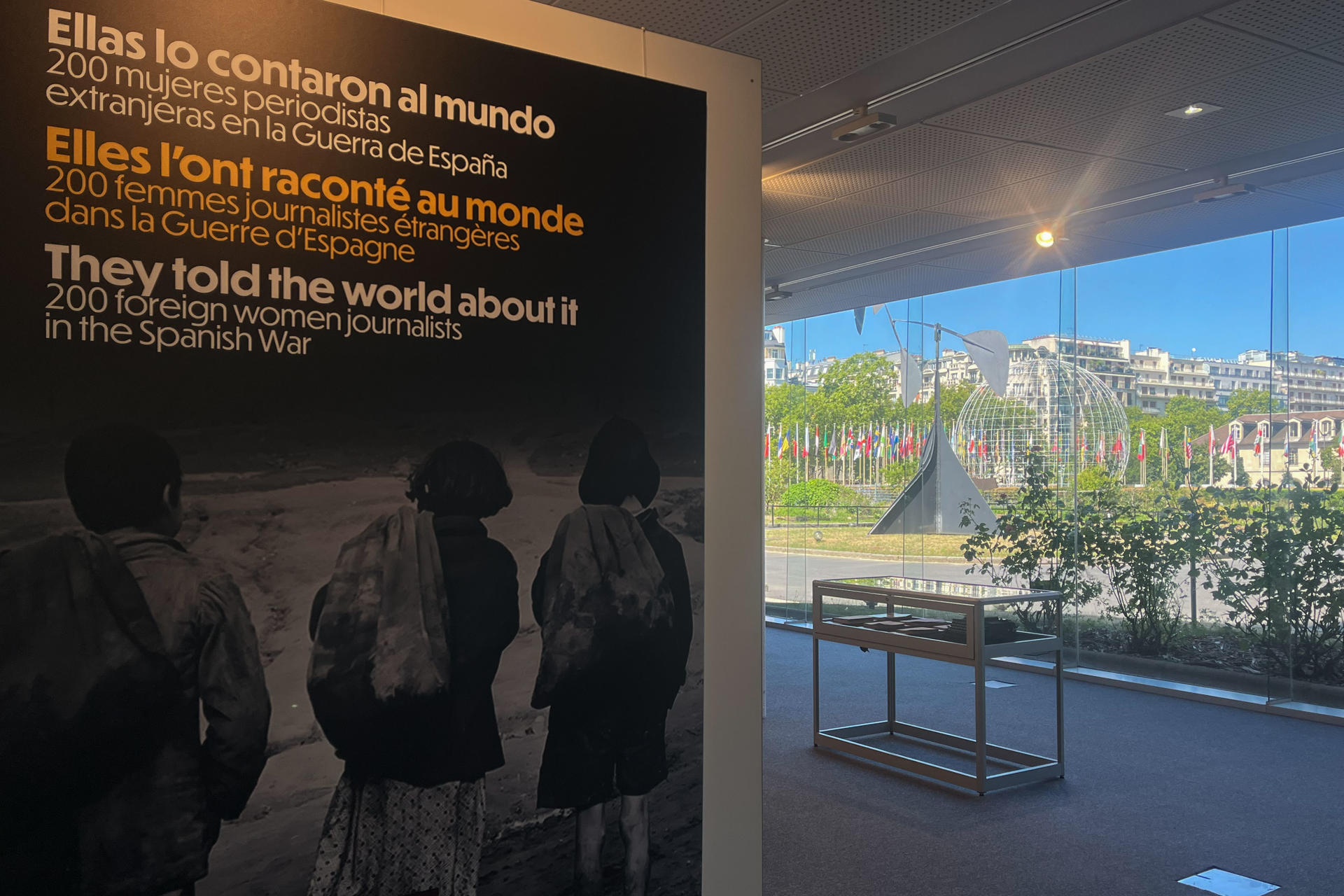 -Inicio del recorrido de la nueva exposición presentada en primicia en la sede de la Unesco en París y dedicada a la labor de las periodistas extranjeras que se volcaron en contar la Guerra Civil española y el desastre humanitario que supuso a la población. Con el nombre 'Ellas lo contaron al mundo. 200 mujeres periodistas extranjeras en la Guerra de España', la exposición se podrá visitar durante esta semana.-EFE/ Val Torres