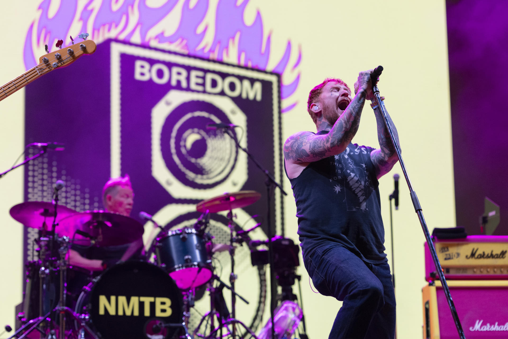 La banda de punk británica Sex Pistols durante el concierto que ha ofrecido hoy jueves en el Parc del Fórum, incluido en la segunda jornada del Festival Cruilla que se celebra en Barcelona. EFE/Marta Pérez