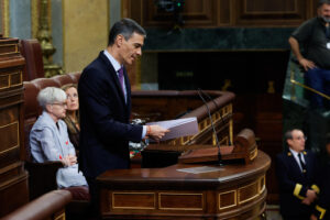 El presidente del Gobierno Pedro Sánchez interviene en el pleno en el Congreso de los Diputados, este miércoles.EFE/ Zipi