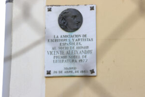 Exterior de la casa donde vivió el premio Nobel de Literatura Vicente Aleixandre en Madrid. EFE/ Zipi Aragon