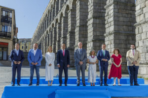 El grupo de Ciudades Patrimonio de la Humanidad de España (GCPHE) ha decidido este sábado en Segovia celebrar el 40 aniversario del reconocimiento como Patrimonio de la Humanidad de los cascos históricos de esta ciudad, de Ávila y de Santiago de Compostela, que son las tres primeras ciudades españolas que recibieron esta distinción de la Unesco, en diciembre de 1985. EFE/ Nacho Valverde***SOLO USO EDITORIAL/SOLO DISPONIBLE PARA ILUSTRAR LA NOTICIA QUE ACOMPAÑA (CRÉDITO OBLIGATORIO)***