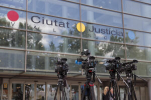 Detalle de la entrada a la Ciudad de la Justicia de Valencia. EFE/Manuel Bruque