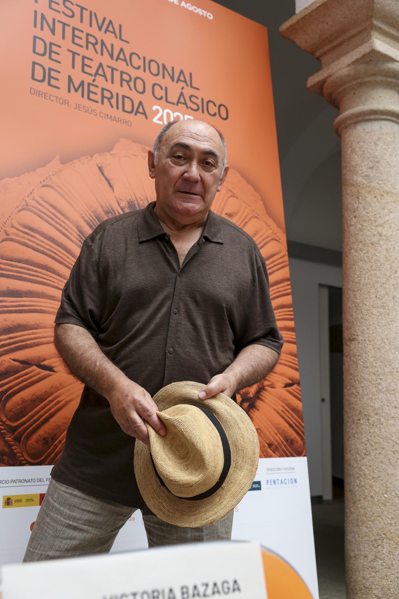 El actor Arturo Querejeta, en una entrevista con EFE en el Festival de Teatro de Mérida.  EFE/ Jero Morales
