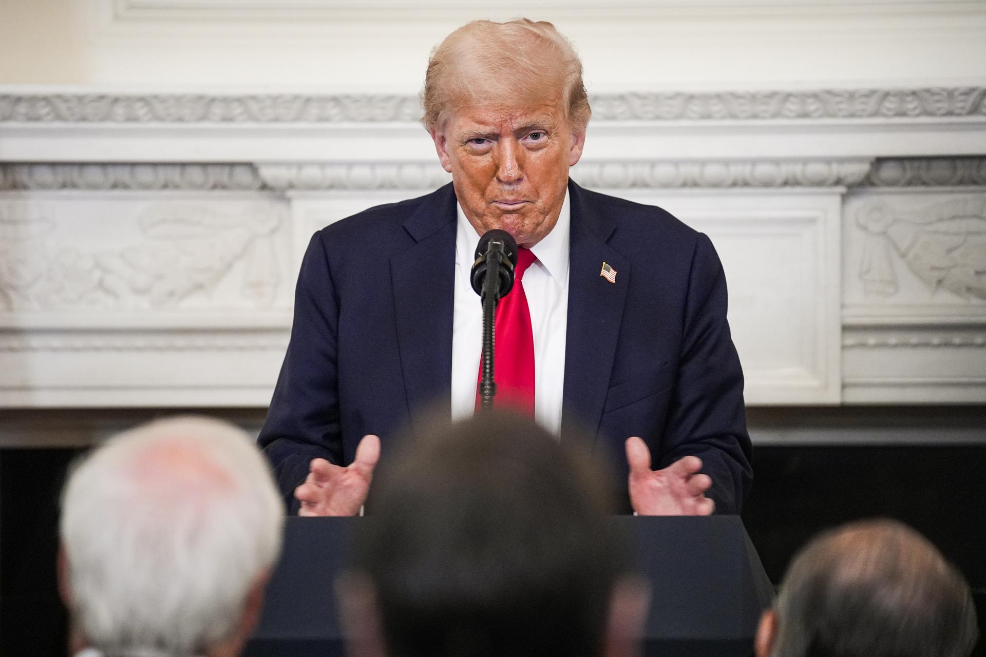 El presidente de EE. UU., Donald Trump, este lunes en la Casa Blanca. EFE/EPA/YURI GRIPAS / POOL