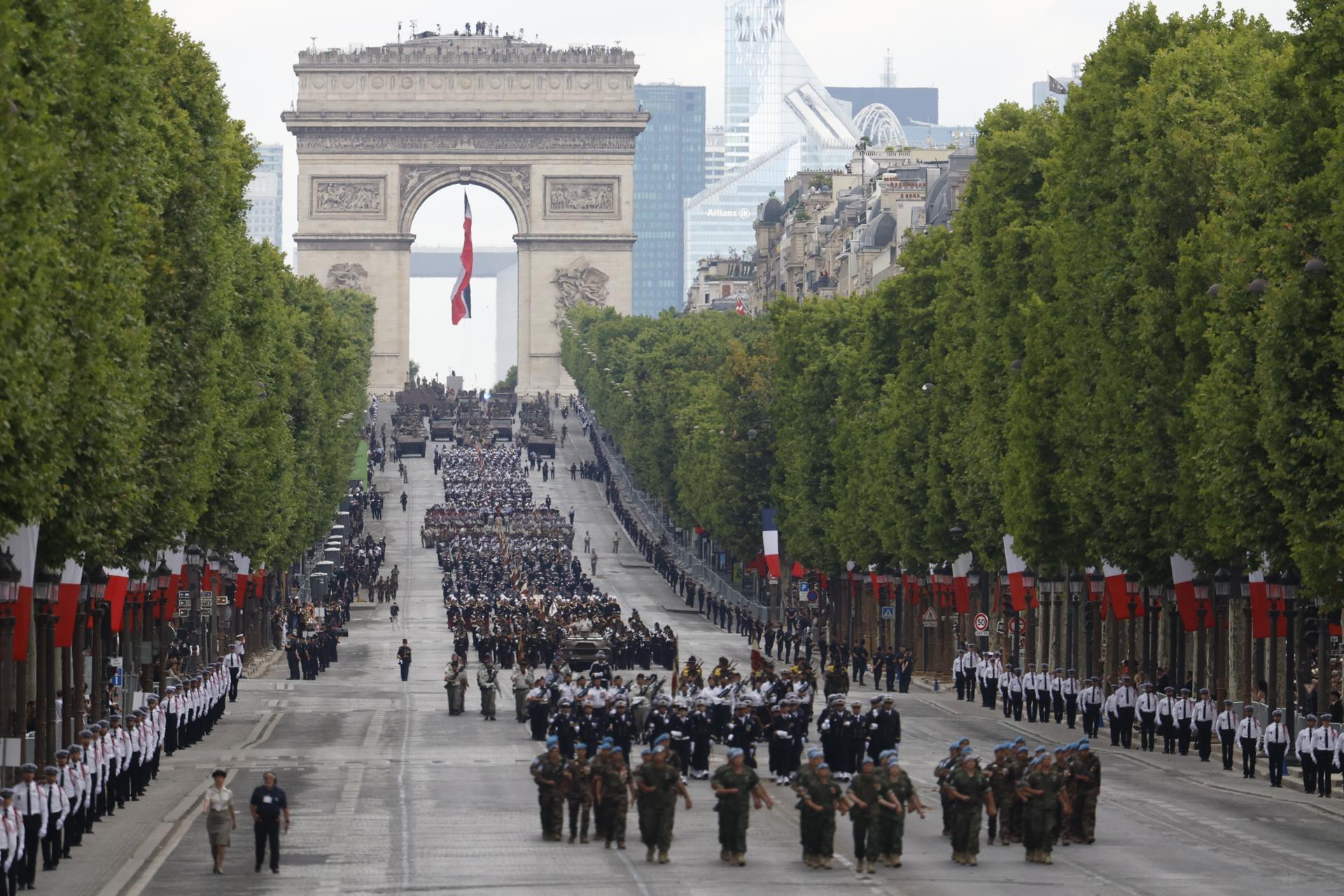 Soldados franceses durante el desfile militar anual del Día de la Bastilla, en París, Francia, el 14 de julio de 2025. EFE/EPA/Mohammed Badra