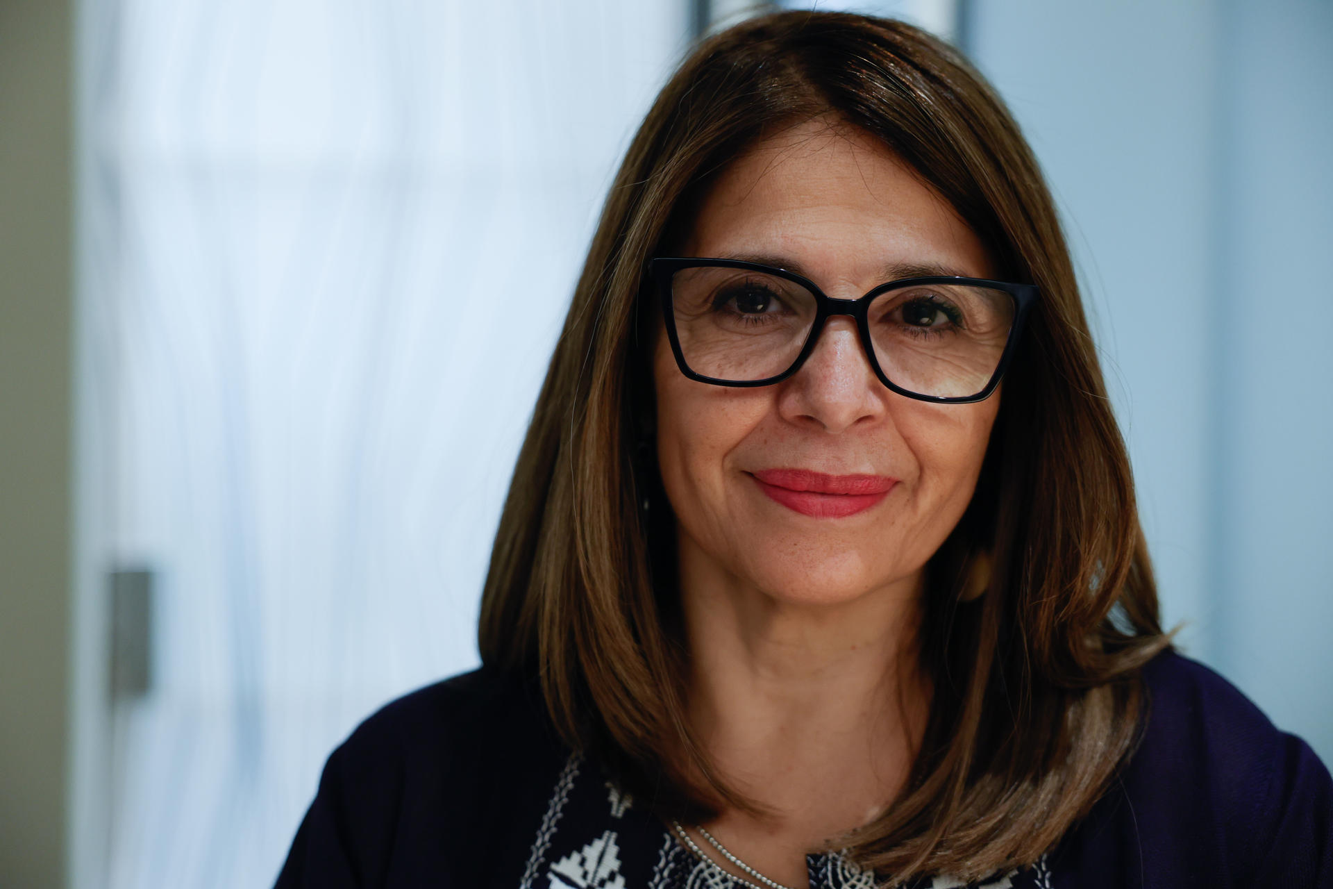 La politóloga y exministra de Justicia de Chile Marcela Ríos Tobar, directora regional del Instituto Internacional para la Democracia y Asistencia Electoral (IDEA Internacional) para América Latina y el Caribe, en una entrevista con EFE. EFE/ ZIPI