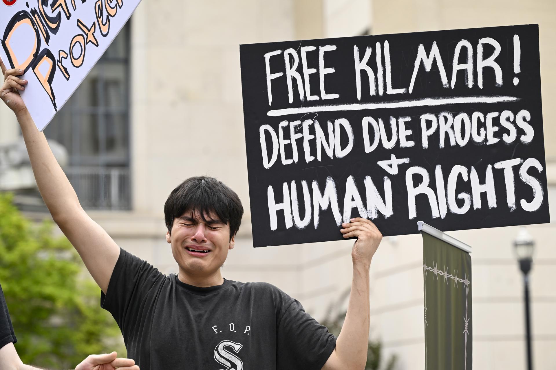 Fotografía de una protesta para exigir la liberación del salvadoreño Kilmar Abrego García. EFE/John Amis