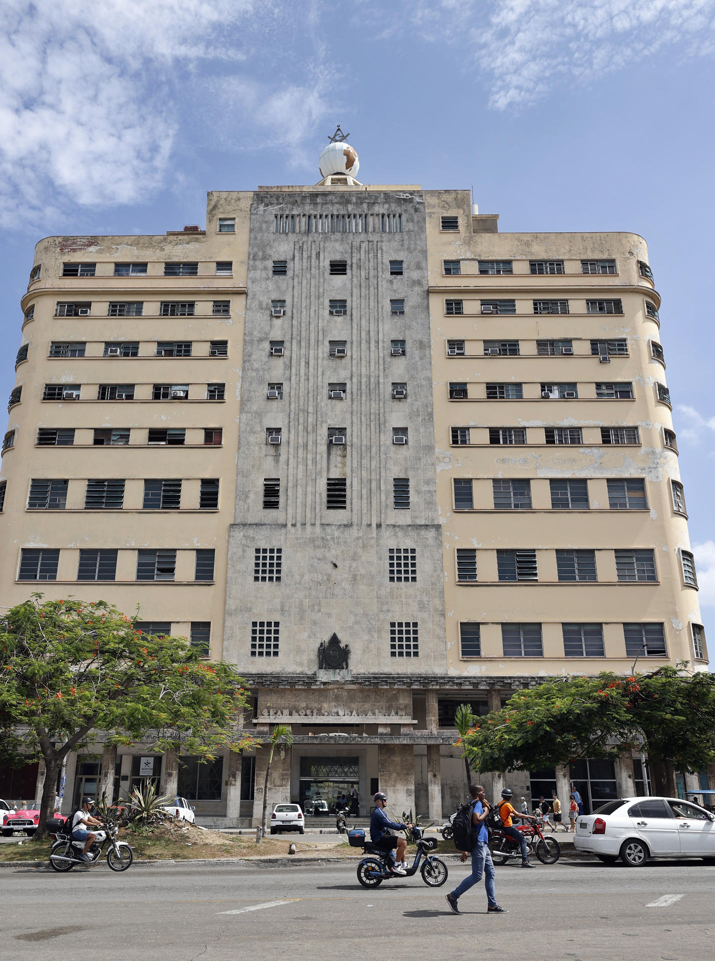Fotografía que muestra la fachada del Gran Templo Nacional Masónico de Cuba, en La Habana (Cuba). EFE/ Ernesto Mastrascusa