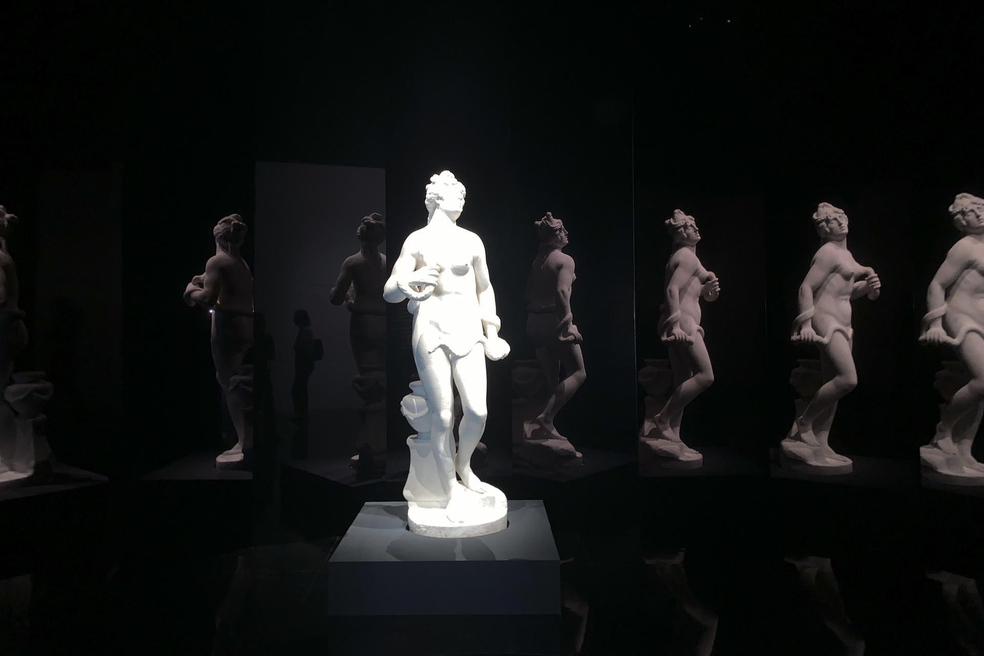 La exposición 'El misterio de Cleopatra' en París. EFE/ Isabel Rodríguez Ramiro