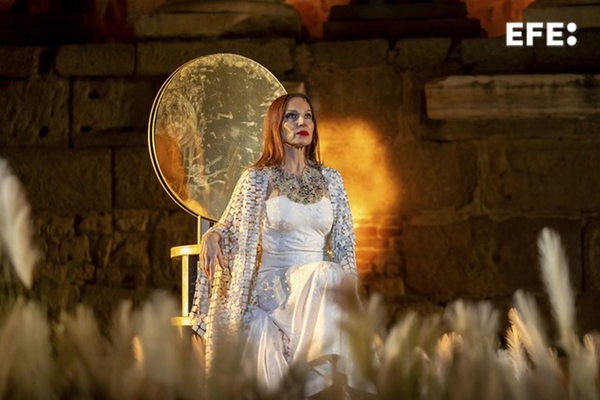 Pase gráfico-estreno de la obra 'Cleopatra enamorada', encabezada por Natalia Millán (en la imagen). EFE/Jero Morales