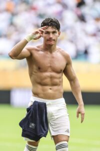 El lateral izquierdo Fran Garcia fue declarado el mejor jugador del partido que clasificó este sábado en Nueva Jersey al Real Madrid a las semifinales del Mundial de Clubes a expensas del Borussia Dortmund. EFE/EPA/CRISTOBAL HERRERA-ULASHKEVICH