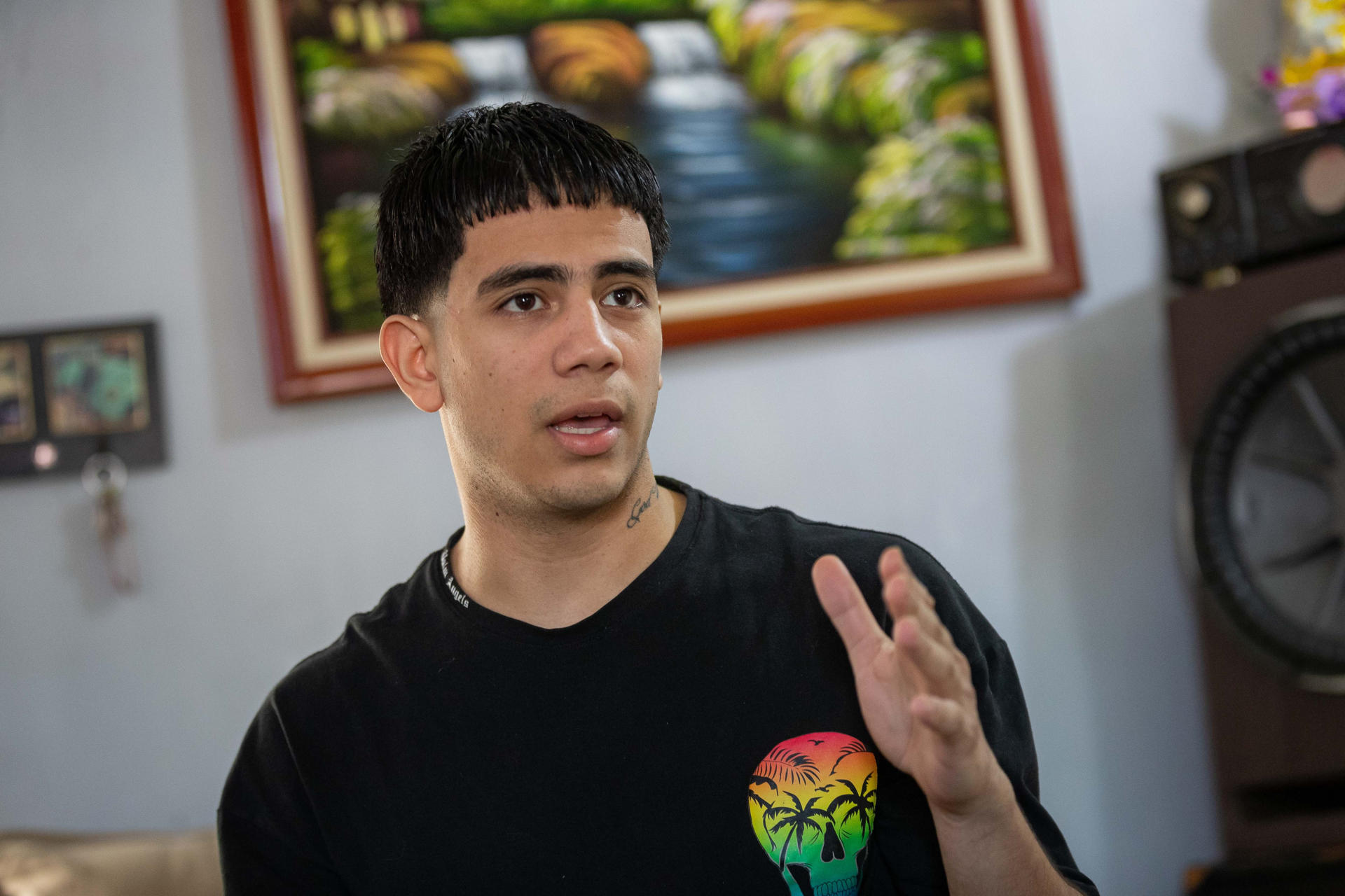 El venezolano Joen Suárez habla en una entrevista con EFE este 22 de julio de 2025, en Cúa (Venezuela). EFE/ Ronald Pena R