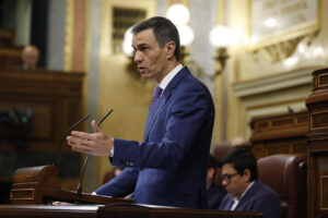 Imagen de archivo (07/05/2025) dell presidente del Gobierno, Pedro Sánchez, ante el Pleno del Congreso. EFE/Juan Carlos Hidalgo