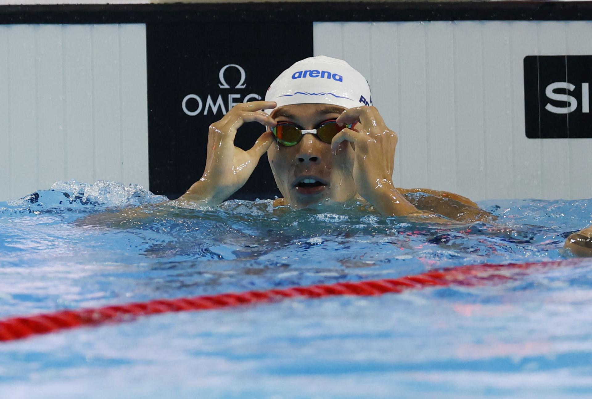 El nadador rumano David Popovici tras ganar en la final de 100 metros estilo libre masculino en el Campeonato Mundial de Natación Singapur 2025. EFE/EPA/RUNGROJ YONGRIT