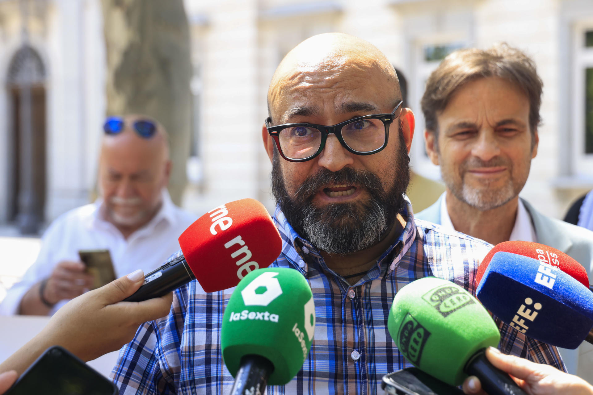Imagen de archivo (03/07/2025).- El activista Sergio Toribio ofrece declaraciones a los medios en Madrid. EFE/ Pablo R. Seco