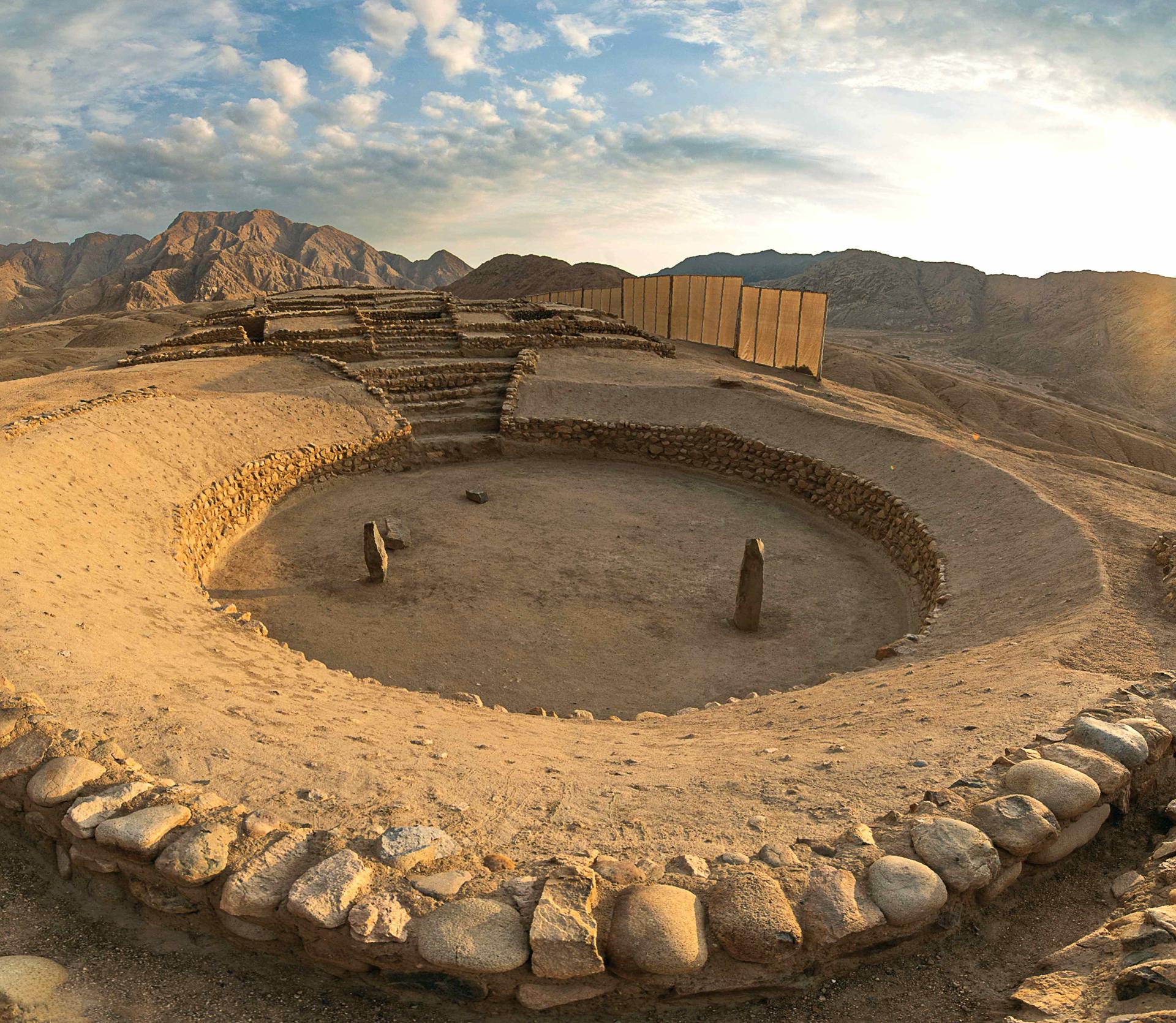 Fotografía cedida por la Zona Arqueológica Caral del asentamiento arqueológico de Peñico, con más de 3.800 años de antigüedad y ubicado al noroeste de Lima. El lugar abrirá sus puertas al mundo el sábado 12 de julio. EFE/ Zona Arqueológica Caral