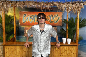 El cantante venezolano Danny Ocean posa durante una entrevista este 29 de julio de 2025, en Miami (Estados Unidos). EFE/ Blanca Escriche