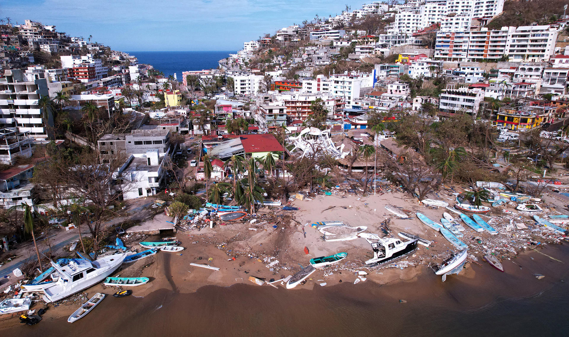Fotografía de archivo del 28 de octubre de 2023, que muestra la destrucción causada por el huracán Otis en Acapulco (México). EFE/ David Guzmán / Archivo / SOLO USO EDITORIAL/ NO VENTAS/ SOLO DISPONIBLE PARA ILUSTRAR LA NOTICIA QUE ACOMPAÑA (CRÉDITO OBLIGATORIO)