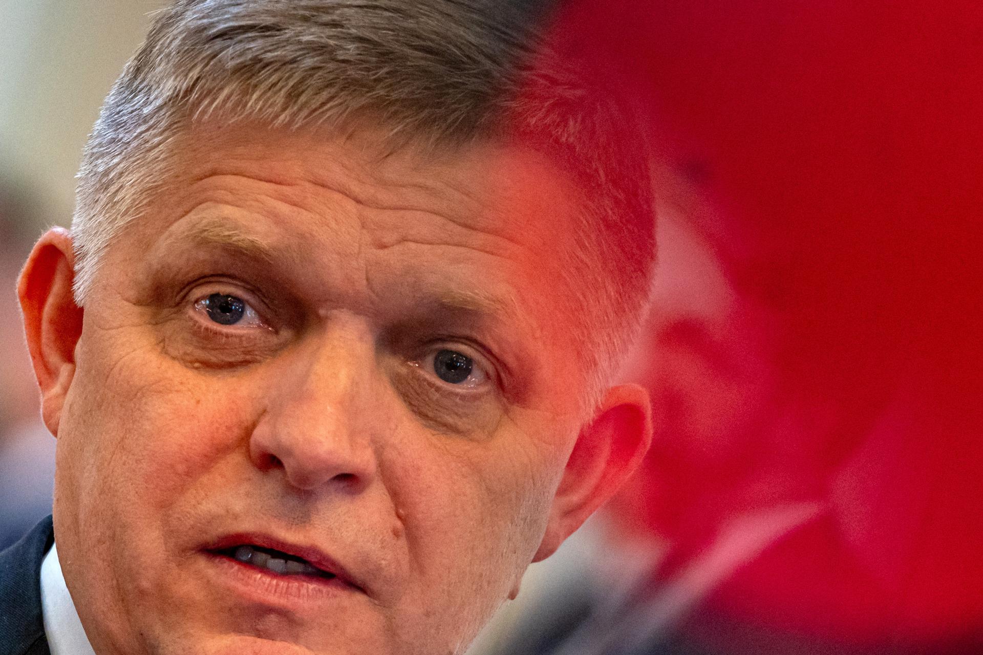 El primer ministro eslovaco, el populista Robert Fico, en una imagen de archivo. EFE/EPA/MARTIN DIVISEK