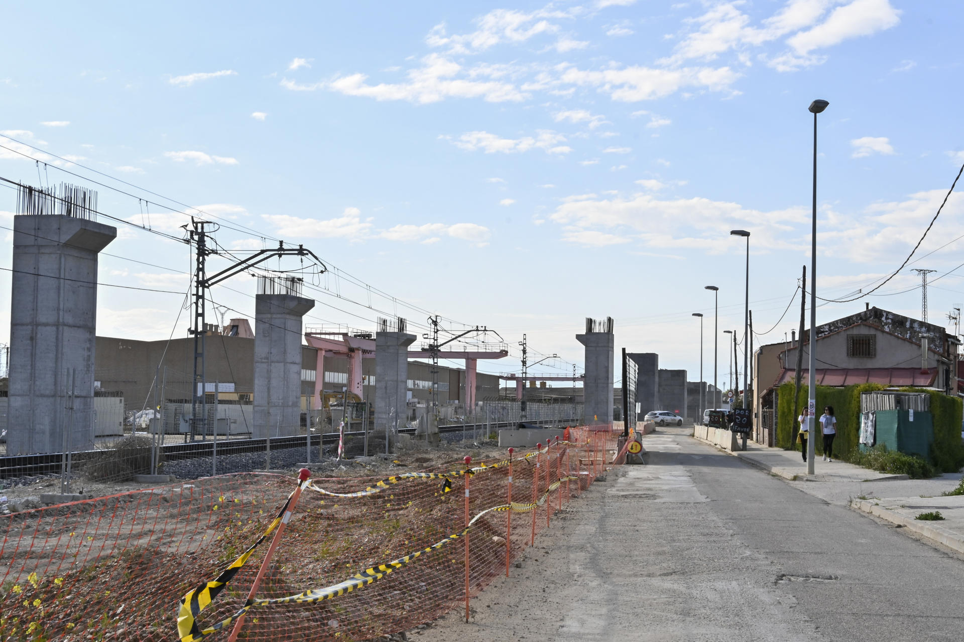 Obras de construcción de un viaducto en Palencia dentro de la linea de alta velocidad a Cantabria. EFE/ Almudena Álvarez