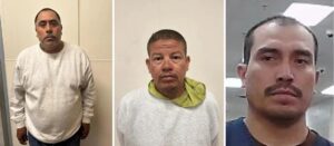 Fotografía cedida por la Oficina de Aduanas y Protección Fronteriza (CBP) de los indocumentados mexicanos Román Izquierdo (i), condenado por secuestro, intento de violación e intento de abuso sexual infantil; y Juan Duarte-Velásquez (c), condenado por violación y por conducir bajo los efectos del alcohol, y el indocumentado salvadoreño José Orellana, condenado por conducir bajo los efectos del alcohol y por atropello y fuga con daños a la propiedad, que fueron detenidos durante una redada migratoria en una granja de cannabis en California. EFE/ Oficina de Aduanas y Protección Fronteriza /