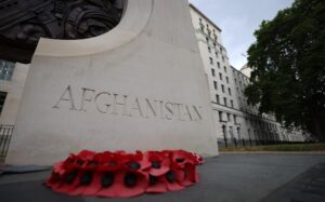 El Ministerio de Defensa (MoD) en Londres, Reino Unido, 15 de julio de 2025. Miles de afganos que asistieron a Gran Bretaña durante la guerra en Afganistán han sido reubicados en el Reino Unido bajo un esquema secreto, después de que sus datos fueran filtrados por error por el ejército británico. (Afganistán, Reino Unido, Londres) EFE/EPA/ANDY RAIN