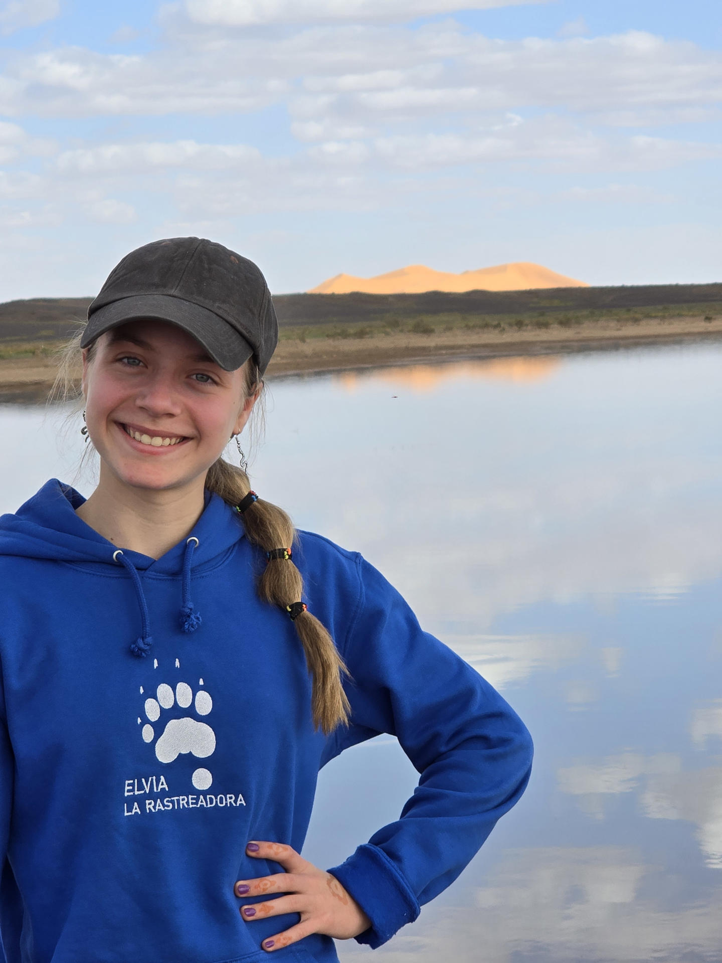 La joven Elvia, primera española galardonada con el  galardonada con el Young Scientific Explorer Award, en una fotografía facilitada por la familia. EFE