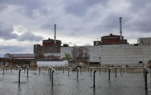 Foto de archivo de la Central Nuclear de Zaporiyia, sureste de Ucrania. EFE/EPA/SERGEI ILNITSKY