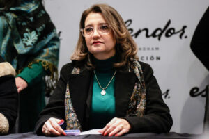 La catequeta de la Arquidiócesis de Asunción, Laura Olmedo, fue captada este miércoles, 2 de julio, durante una rueda de prensa de la X Jornada de Estudio de la Sociedad de Catequetas de América Latina y el Caribe, en Asunción (Paraguay). EFE/Juan Pablo Pino