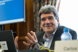 Imagen del 3 de julio del gobernador del Banco de España, José Luis Escrivá, durante su participación en Santander en los cursos de la UIMP. EFE/Pedro Puente Hoyos