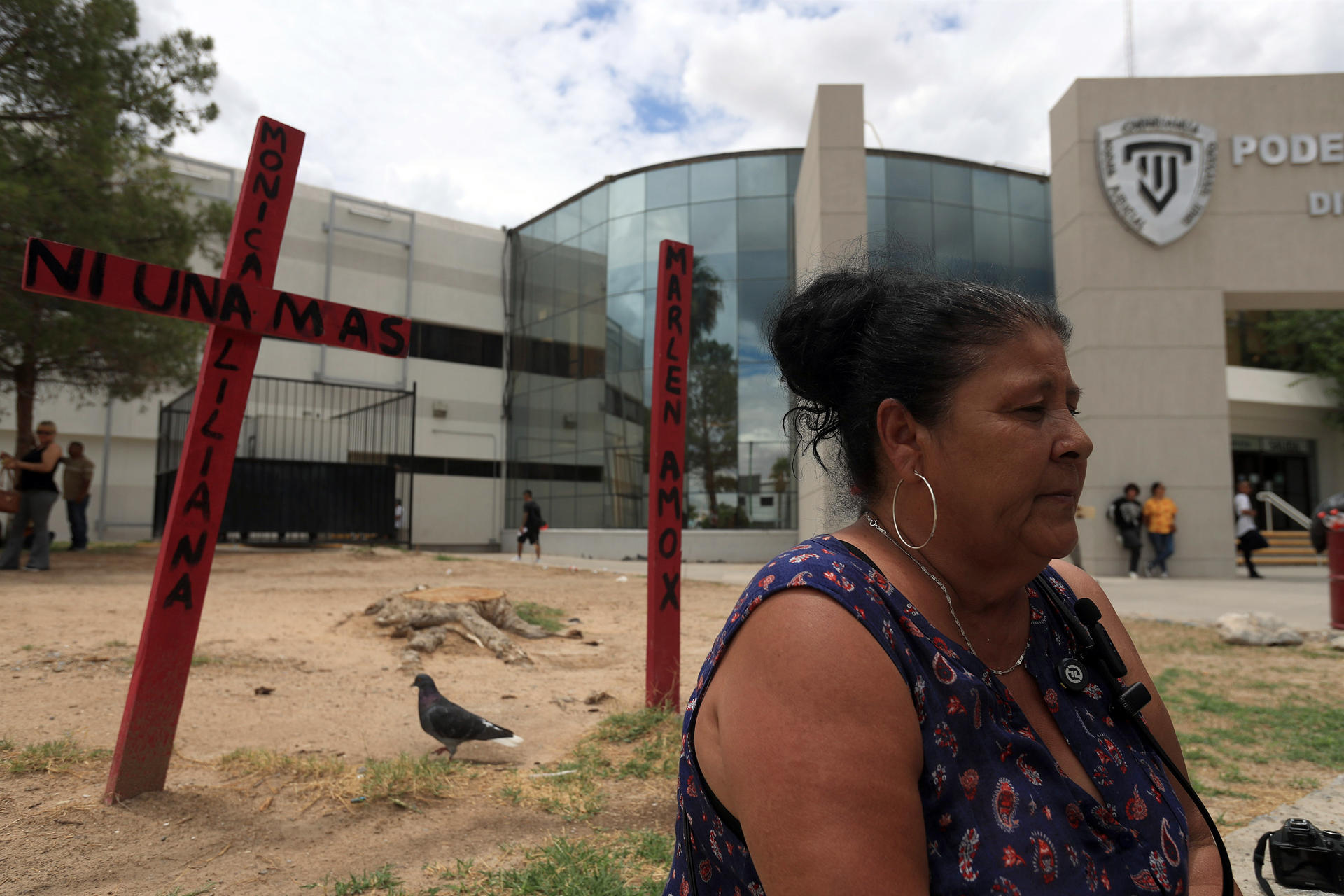 La señora Lorenza Elena Cibrián, viuda de Raúl Rodríguez habla durante una entrevista con EFE este martes, en Ciudad Juárez, Chihuahua (México). EFE/ Luis Torres
