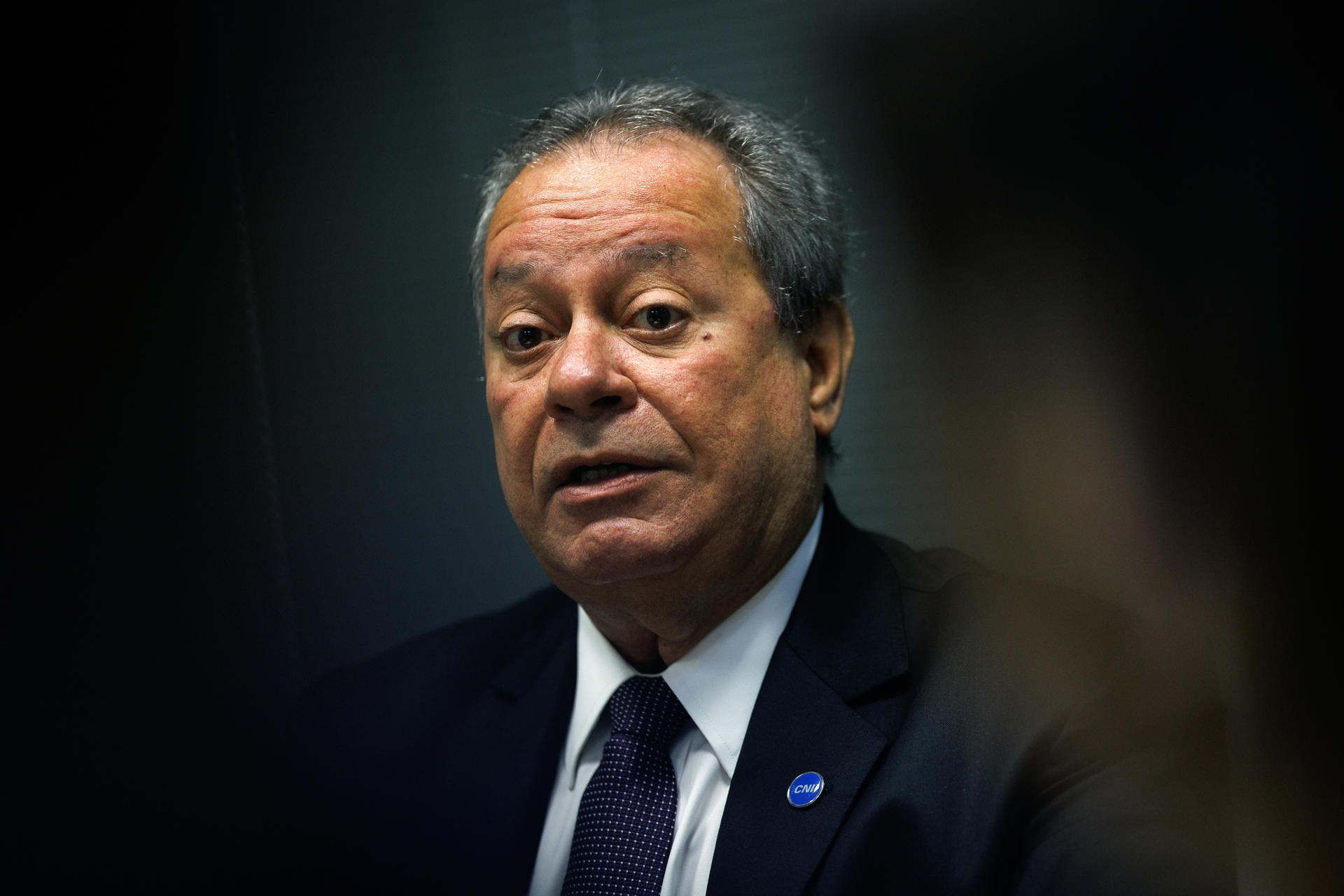 El presidente de la Confederación Nacional de la industria de Brasil, Ricardo Alban, habla durante una rueda de prensa para corresponsales extranjeros este jueves, en São Paulo (Brasil). EFE/ Isaac Fontana