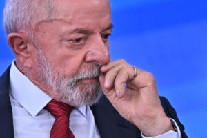 Fotografía del 23 de julio de 2025 del presidente de Brasil, Luiz Inácio Lula da Silva, en el Palacio del Planalto en Brasilia (Brasil). EFE/Andre Borges