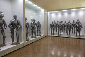 El Museo del Ejército cumple 15 años en su actual sede de Toledo con retos como impulsar las relaciones exteriores, mejorar los recorridos internos o reorganizar las salas de los siglos XX y XXI, todavía cerradas tras el incendio de 2022, para consolidarse como un museo que permita "entender la historia" para "entender la actualidad". EFE/ Ángeles Visdómine