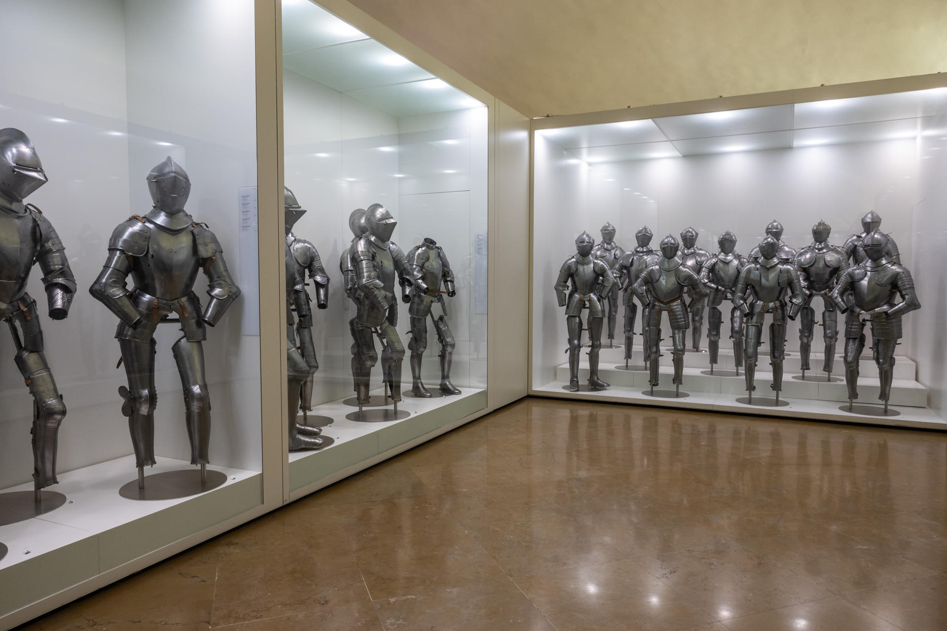 El Museo del Ejército cumple 15 años en su actual sede de Toledo con retos como impulsar las relaciones exteriores, mejorar los recorridos internos o reorganizar las salas de los siglos XX y XXI, todavía cerradas tras el incendio de 2022, para consolidarse como un museo que permita "entender la historia" para "entender la actualidad". EFE/ Ángeles Visdómine