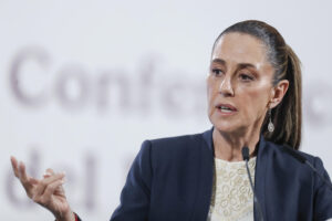 La presidenta de México, Claudia Sheinbaum, participa en una rueda de prensa matutina este miércoles, en el Palacio Nacional en la Ciudad de México (México). EFE/ Isaac Esquivel