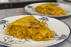 Imagen de archivo de una ración de tortilla. EFE/ Nahia Peciña