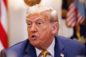 El presidente de EE.UU., Donald J Trump, en Washington, DC, el 8 de julio de 2025. EFE/AARON SCHWARTZ / POOL