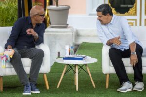 Fotografía de archivo del presidente de Venezuela, Nicolás Maduro, y el presidente de la Asamblea Nacional, Jorge Rodríguez. EFE/ Miguel Gutiérrez