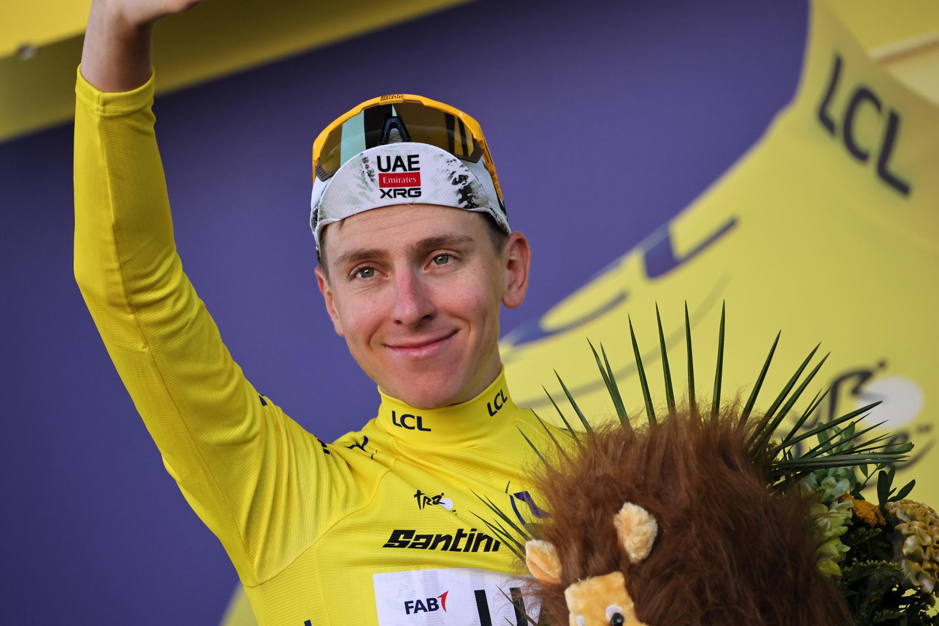 El ciclista esloveno Tadej Pogacar, del UAE Team Emirates XRG, con el maillot amarillo durante la quinta etapa del Tour, una crono de 33 kilómetros en Caen, FranciaEFE/EPA/CHRISTOPHE PETIT TESSON