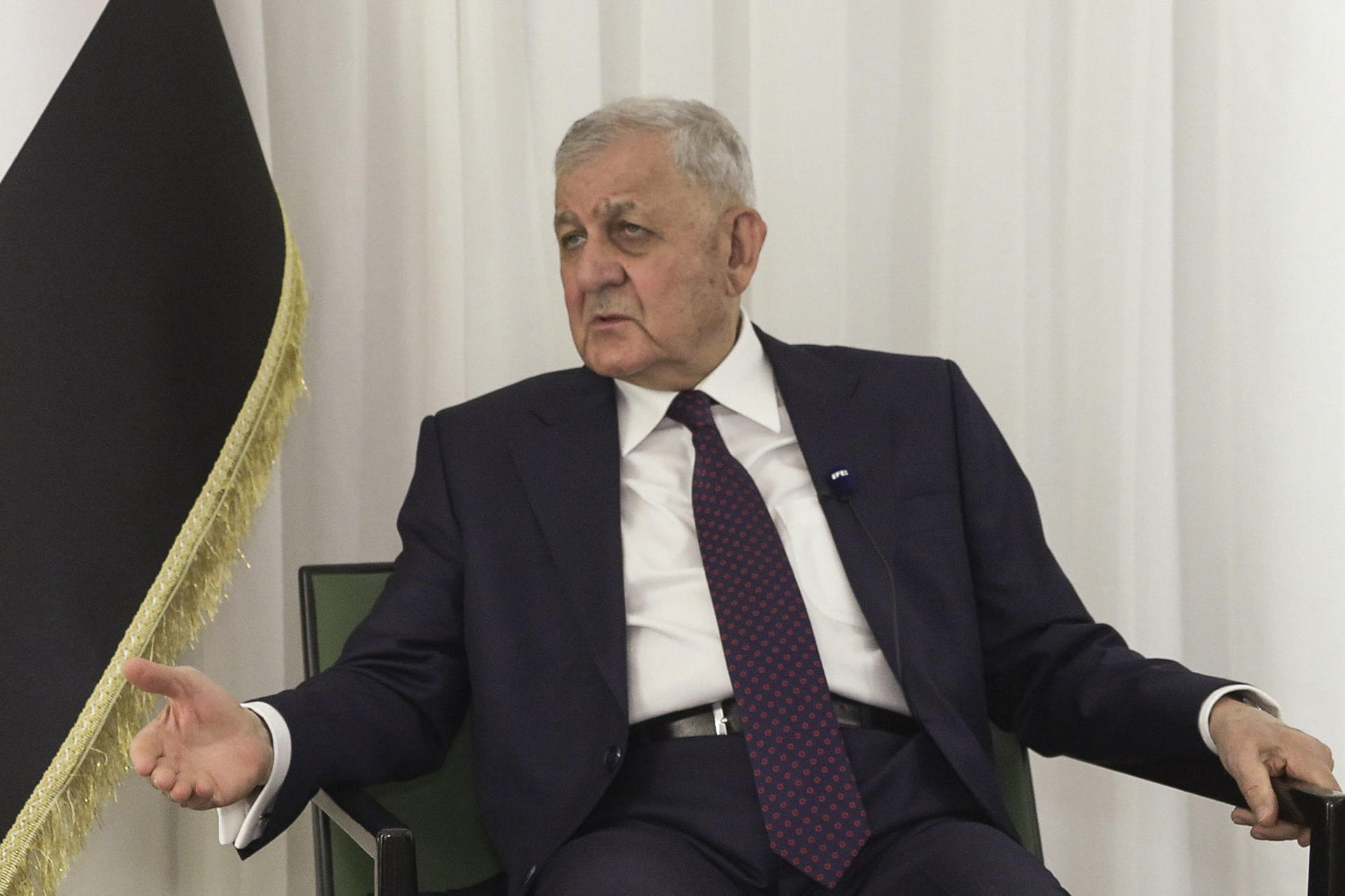 SEVILLA, 02/07/2025.- El presidente de Irak, el kurdo Abdelatif Rashid, durante la entrevista con EFE en Sevilla, donde asiste a la IV Conferencia sobre Financiación para el Desarrollo de la ONU (FfD4). Rashid espera que la comunidad internacional abra un nuevo capítulo en las relaciones con Irán tras la guerra de doce días entre la nación persa e Israel, que causó centenares de muertos, y asegura que ningún país puede aceptar que le impongan condiciones con bombardeos. EFE/Juan García Chicano
