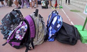 Imagen de archivo de varias mochilas escolares.. EFE/Manuel Bruque