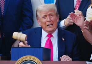 Foto de archivo del presidente de EE.UU., Donald Trump. EFE/BONNIE CASH / POOL POOL PHOTO