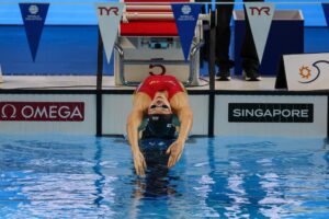 Carmen Weiler volvió a toparse con el muro insalvable en el que se han convertido las semifinales para la nadadora española, tras quedarse este lunes fuera de la final de los 100 espalda en los Mundiales de Singapur. EFE/EPA/FAZRY ISMAIL