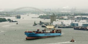Fotografía de archivo de un buque de carga a su salida del puerto de Nueva York, frente a Staten Island y Nueva Jersey (NY, EE.UU). EFE/Justin Lane