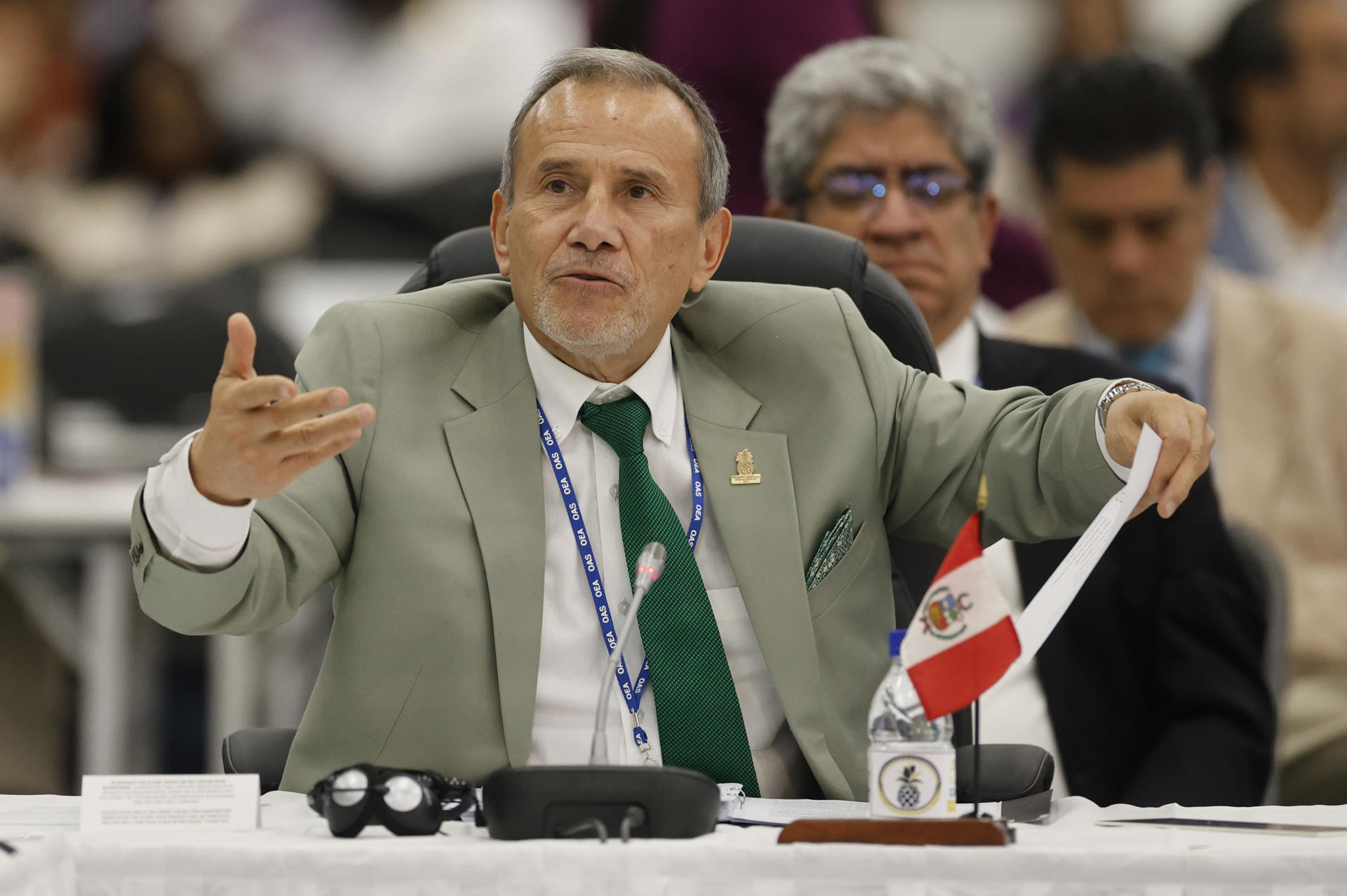 Foto de archivo del ministro de Relaciones Exteriores de Perú, Elmer Schialer. EFE/ Bienvenido Velasco.