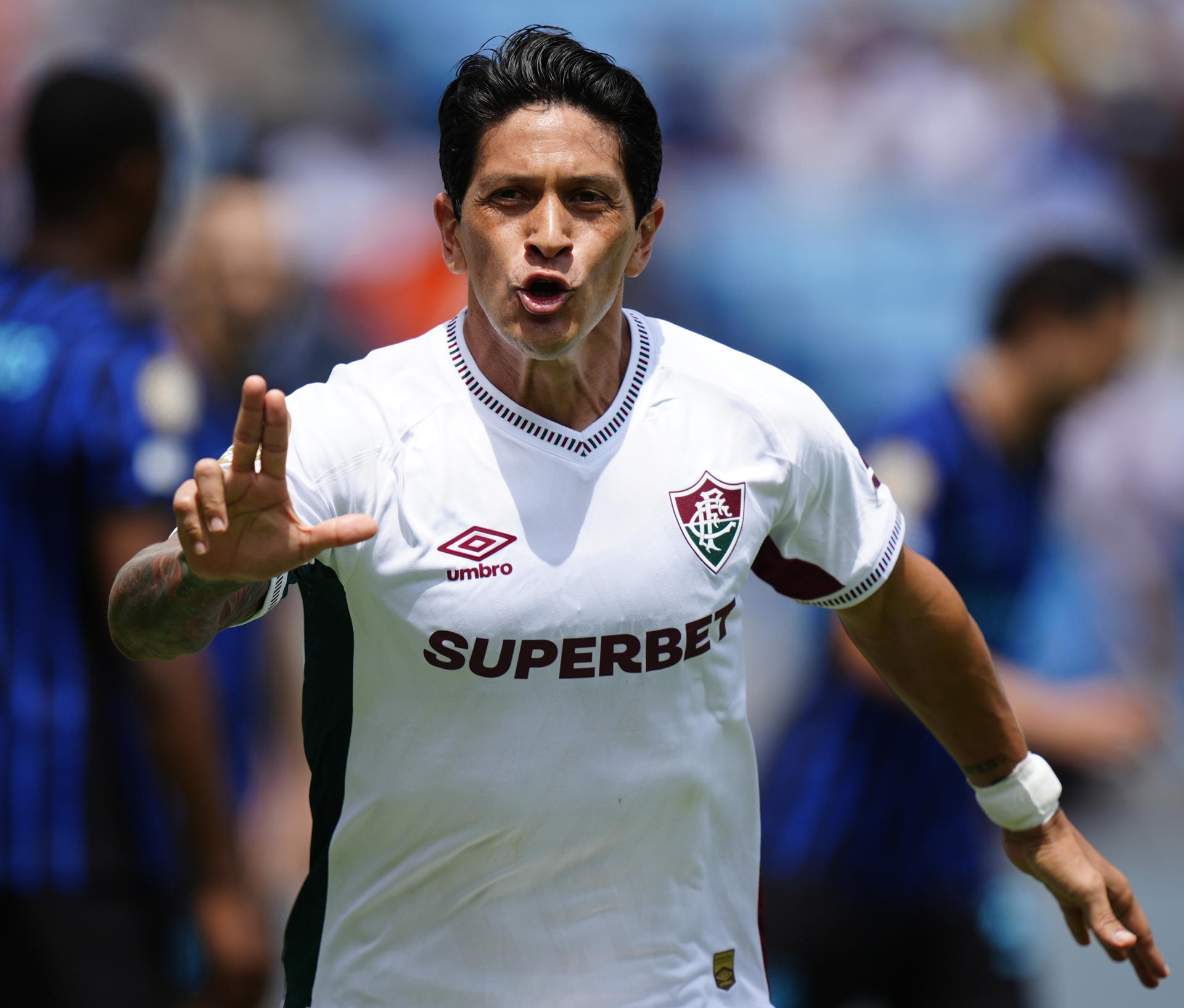 El delantero argentino Germán Cano lidera el ataque del club brasileño Fluminense para el partido en Orlando (Florida) contra el Al Hilal saudí por un cupo en las semifinales del Mundial de Clubes. EFE/EPA/JACOB KUPFERMAN