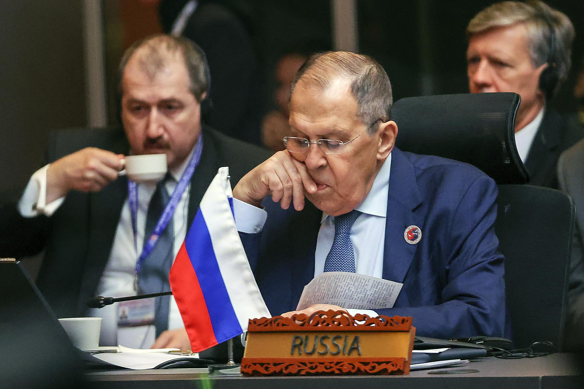KUALA LUMPUR (Malaysia), 11/07/2025.- Russia's Foreign Minister Sergei Lavrov attends the 15th East Asia Foreign Ministers’ Meeting at the 58th Association of Southeast Asian Nations (ASEAN) Foreign Ministers’ Meetings in Kuala Lumpur, Malaysia, 11 July 2025. (Malasia, Rusia) EFE/EPA/FAZRY ISMAIL
