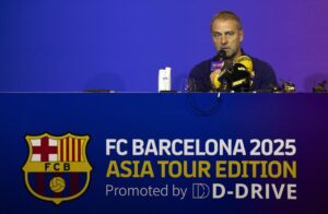 El entrenador del FC Barcelona, Hansi Flick, durante la rueda de prensa de este miércoles en Seúl. EFE/EPA/JEON HEON-KYUN