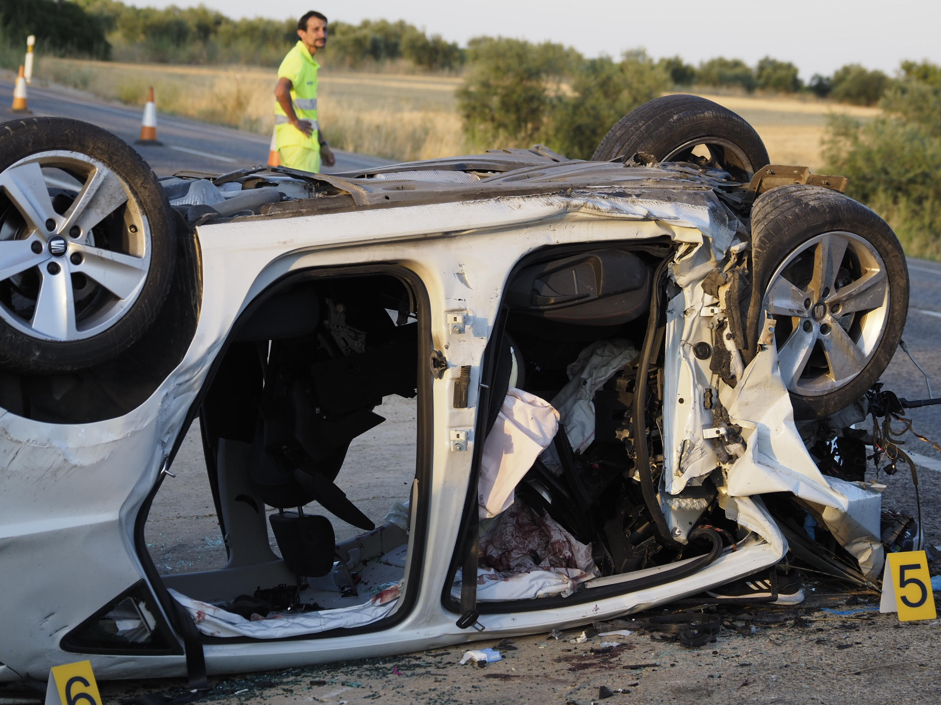 Accidente en la N-310 en Sisante (Cuenca), donde murieron cinco personas el domingo. EFE / Álvaro del Olmo.